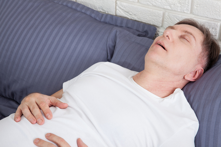 수면 무호흡 방치하면 뇌졸중 위험 4배 증가 6